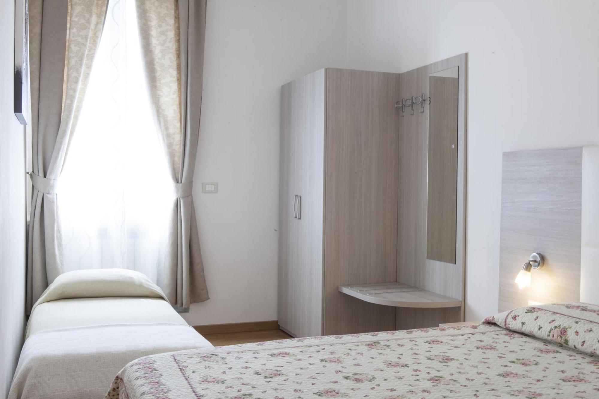 Hotel Amalfi Milan Chambre photo