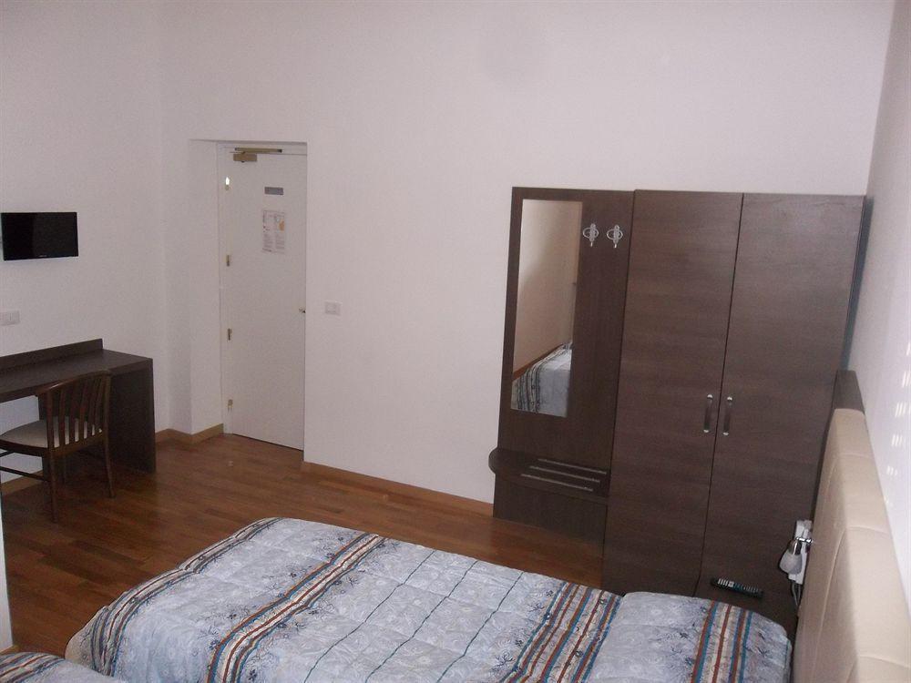 Hotel Amalfi Milan Extérieur photo