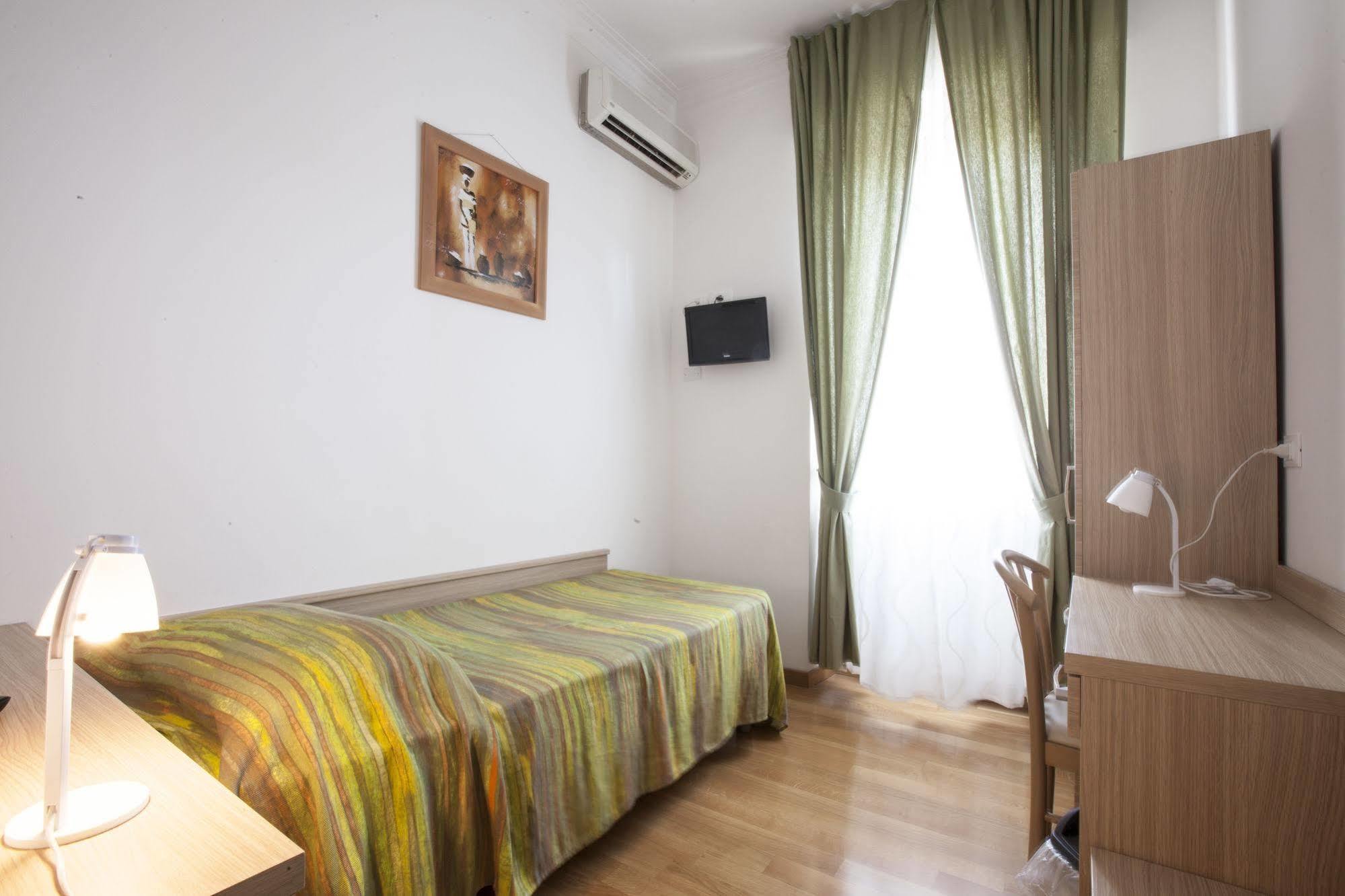 Hotel Amalfi Milan Extérieur photo